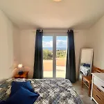 A Nepita Splendide Vue Avec Piscine