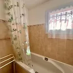 A Nepita Splendide Vue Avec Piscine