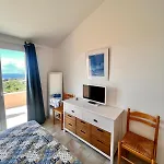 度假居 A Nepita Splendide Vue Avec Piscine *