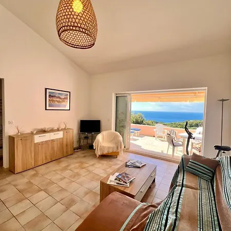 A Nepita Splendide Vue Avec Piscine *