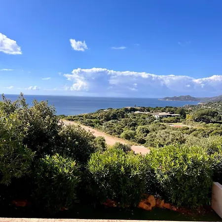 A Nepita Splendide Vue Avec Piscine Сasa de vacaciones
