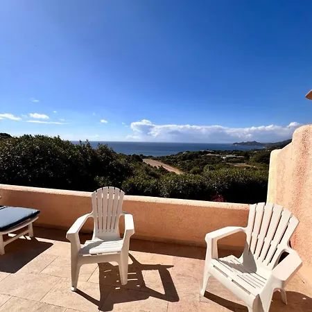 A Nepita Splendide Vue Avec Piscine