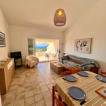 A Nepita Splendide Vue Avec Piscine *