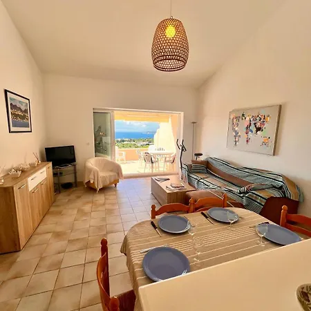 A Nepita Splendide Vue Avec Piscine Semesterbostad Porto-Vecchio (Corsica)