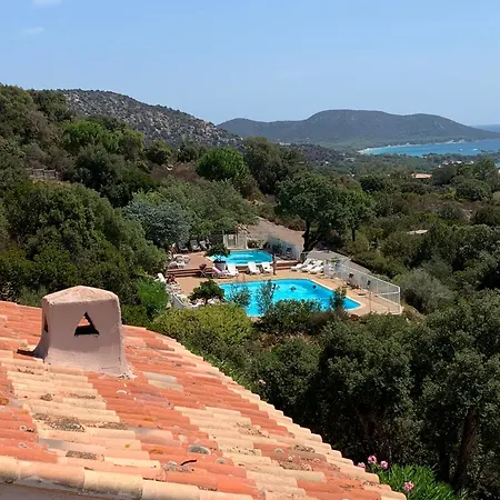 A Nepita Splendide Vue Avec Piscine Holiday home *