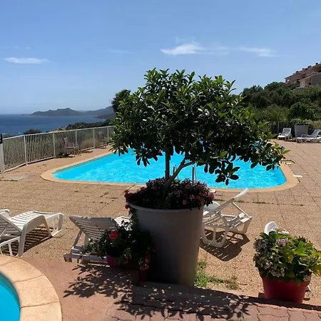 A Nepita Splendide Vue Avec Piscine Holiday home *