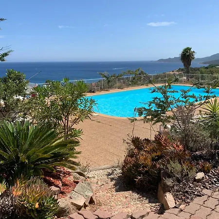 A Nepita Splendide Vue Avec Piscine Holiday home *