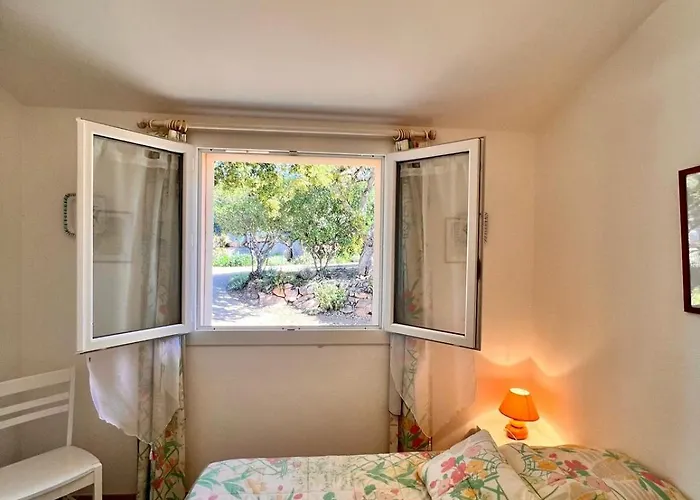 Holiday home A Nepita Splendide Vue Avec Piscine *